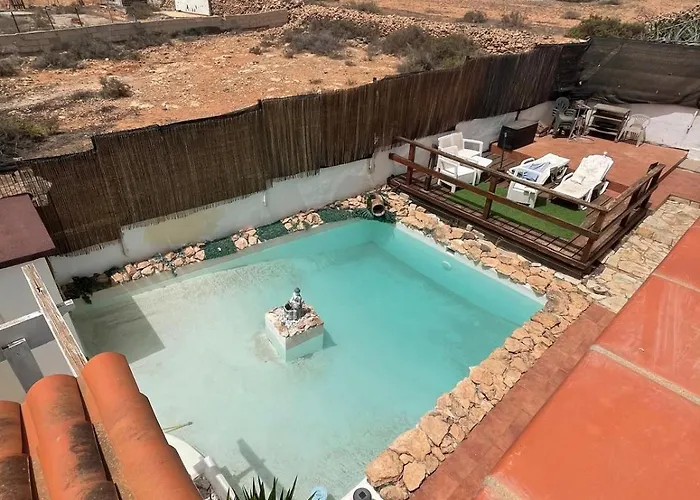 Aloha Con Piscina ヴィラ Triquivijate